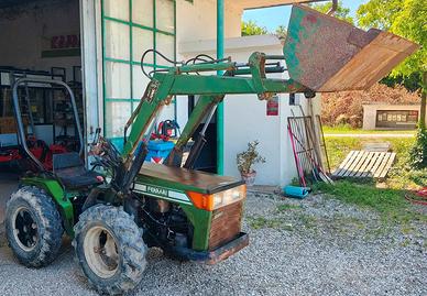 Trattore FERRARI 95 con caricatore