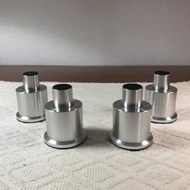 Piedini isolanti a levitazione magnetica