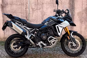 Triumph tiger 900 rally pro
