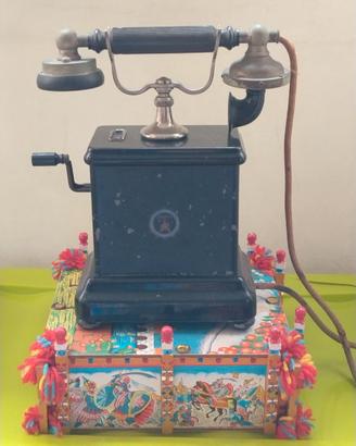 Telefono d'epoca a manovella Magneto
