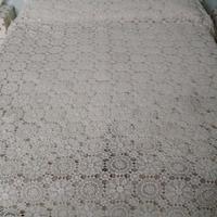 Copriletto matrimoniale fatto a mano.