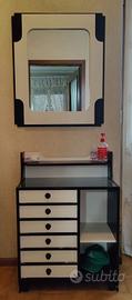Mobiletto più specchio