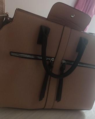 Borsa elegante beige effetto coccodrillo