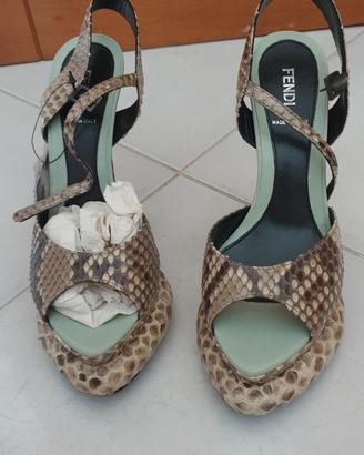fendi sandalo  con zeppa