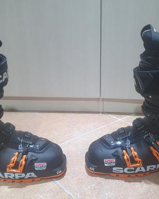 Scarponi scialpinismo