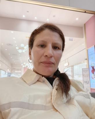 Pulizie, baby sitter, cameriera, cameriera ai pian