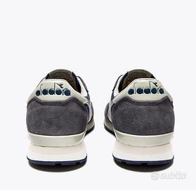 Diadora camaro numero 44