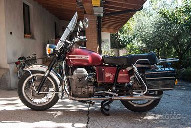 MOTO GUZZI V7 at 850