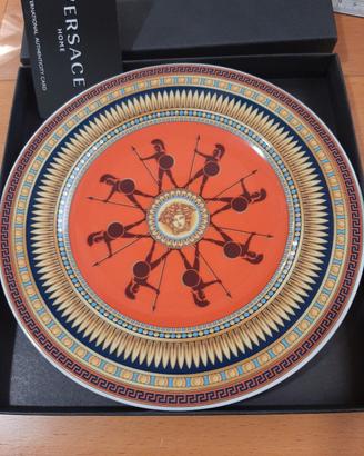 piatto ICONIC HEROES di Rosenthal per Versace