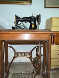 Antica macchina da cucire Singer