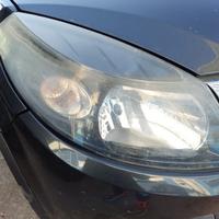 Proiettore destro DACIA SANDERO del 2012