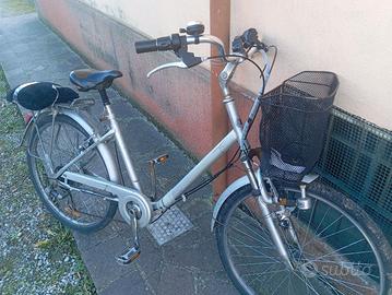 BICI (elettrica) 120 euro (regalata)
