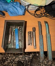 Utensili e maschi tornio