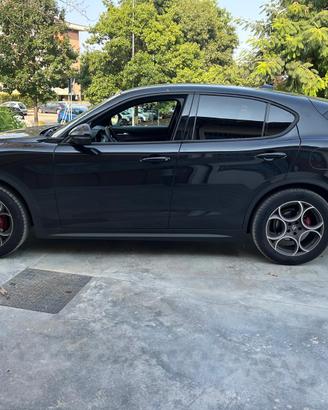 Alfa Romeo Stelvio 2.2 T Q4 210CV AT8 Sprint
