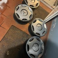 Cerchi con borchie mercedes