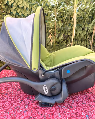 Seggiolino auto Brevi Ovo  gruppo 0+ e  omaggio