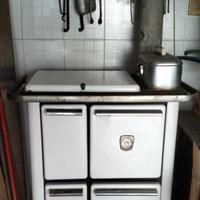 Cucina Economica a legna con fornetto