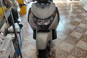 Piaggio Beverly 200