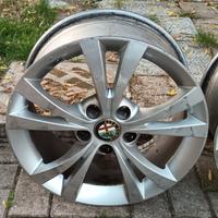 Cerchi in lega originali Alfa Romeo 16 pollici