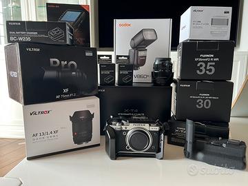 Fuji XT4  + Fuji XT-30II + Corredo (Fuji, Viltrox)