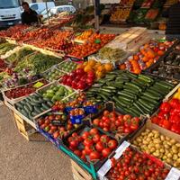 attività commercio frutta verdura mercati su piazz
