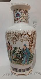 Vaso cinese in porcellana anni 60. H cm 36.