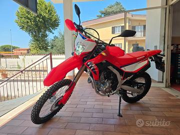 Honda CRF 300 10.2025 KM 2.945 !!!