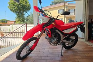 Honda CRF 300 10.2025 KM 2.945 !!!