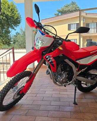Honda CRF 300 10.2025 KM 2.945 !!!