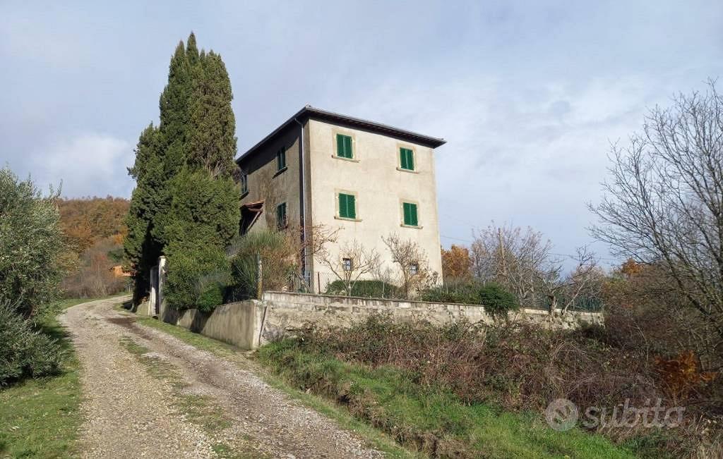 Rustico / Casale di 116 m² con più di 5 locali a A - Vista 2