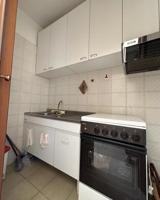 Cucina realizzata a mano