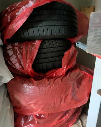 Treno gomme estive R17 215/55 94V usate