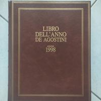 libro dell'anno De Agostini 