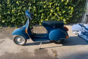 Piaggio Vespa PX 150 E 1982 totalmente restaurata