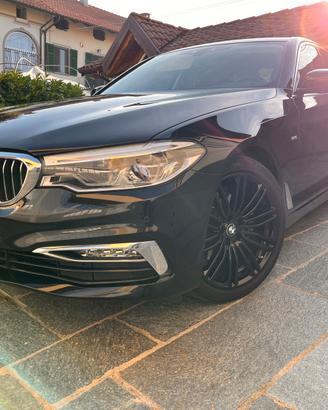 BMW 520xd Berlina Luxury 190hp