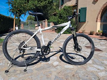 SPECIALIZED ROCKOPPER M4