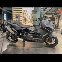 Carene incidentate tmax 560 23” tech max