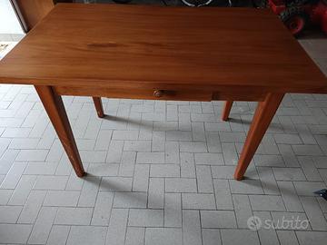 Tavolo da cucina 
