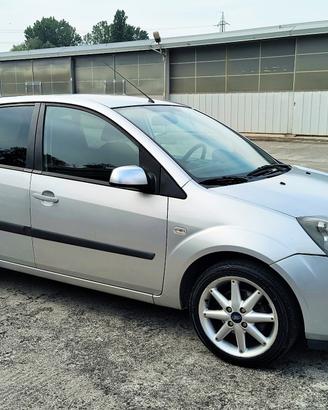 Ford Fiesta 1.4 TDCi 5p. Ghia