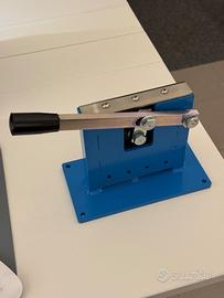 Sigillatrice Manuale per Tubetti Alluminio