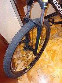 Bicicletta rockrider st 530