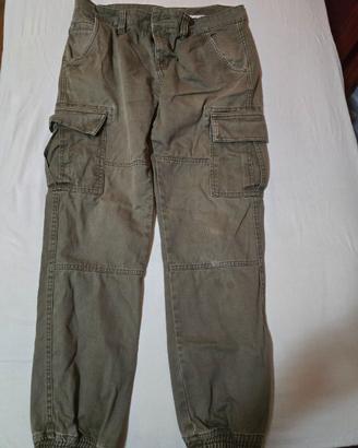 Pantaloni cargo
