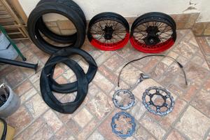 Cerchi e impianto frenante hm crm 125
