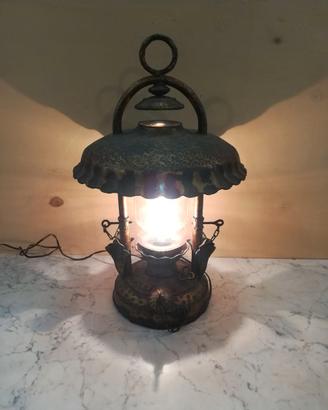 Lampada vintage in ottone