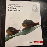 Libro di biologia