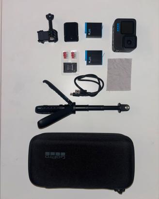[PARI A NUOVO] Go Pro Hero 10 Black Bundle