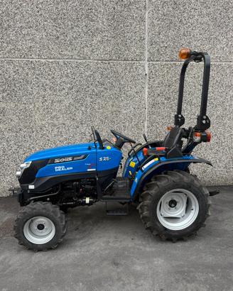 Trattore Solis 26 6+2