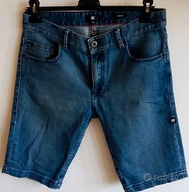 Pantaloni corti DC