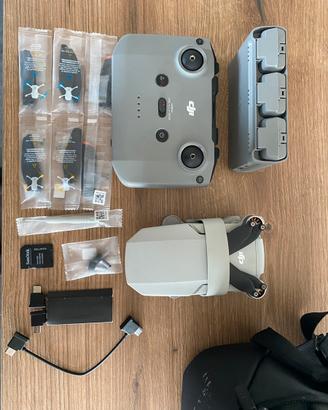 DJI Mini 2 Fly More Combo