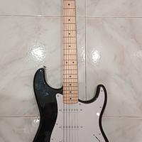 Chitarra elettrica squier (by Fender)